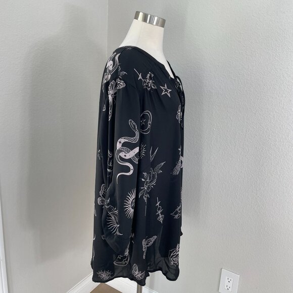 Torrid Harper Womens Plus 5X Black Tattoo Print Lace Up Blouse Roll Tab Sleeve - Picture 4 of 13